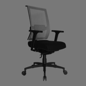 Cadeira de escritório diretor Realli em tela mesh preta, assento estofado preto, braços fixos pretos e base giratória de nylon preta.