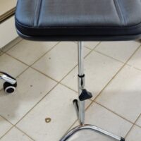 Tripé Apoio de Perna Regulável para Manicure, Pedicure e Podologia | 15 Cores — Cadeira Escritório IND photo review