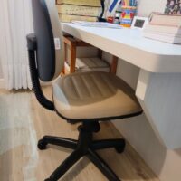 Cadeira Executiva Belluno Giratória em Couro Sintético com Regulagem de Altura | Escritório, Home Office e Recepção — Cadeira Escritório IND photo review