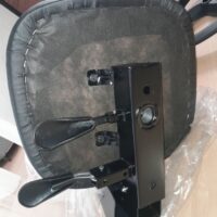 Mocho com Aro de Apoio para os Pés — para Bancada Alta, Maca e Cadeira de Paciente | Encosto Regulável, Acabamento Preto, 135 kg | 19 Cores — Cadeira Escritório IND photo review