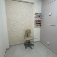 Mocho com Encosto de Regulagem em Profundidade — para Quem Divide o Mocho ou Tem Tronco Curto/Longo | Acabamento Cinza, 135 kg | 24 Cores — Cadeira Escritório IND photo review