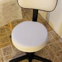Mocho Giratório com Encosto e Regulagem a Gás | Estética, Massagem, Tatuagem e Consultório | 13 Cores — Cadeira Escritório IND photo review