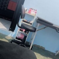 Mocho Giratório com Encosto e Regulagem a Gás | Estética, Massagem, Tatuagem e Consultório | 13 Cores — Cadeira Escritório IND photo review