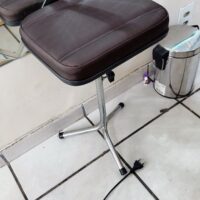 Tripé Apoio de Perna Regulável para Manicure, Pedicure e Podologia | 15 Cores — Cadeira Escritório IND photo review