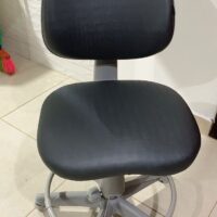 Cadeira Giratória para Nail Designer e Manicure com Encosto e Regulagem a Gás | 28 Cores — Cadeira Escritório IND photo review