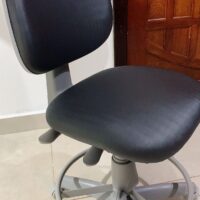 Cadeira Giratória para Nail Designer e Manicure com Encosto e Regulagem a Gás | 28 Cores — Cadeira Escritório IND photo review