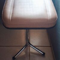 Tripé Apoio de Perna Regulável para Manicure, Pedicure e Podologia | 15 Cores — Cadeira Escritório IND photo review