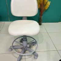 Cadeira Giratória para Nail Designer e Manicure com Encosto e Regulagem a Gás | 28 Cores — Cadeira Escritório IND photo review