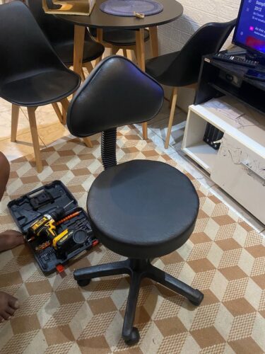 Mocho Verona Giratório sem Encosto com Regulagem a Gás | Estética, Tatuagem, Clínica e Laboratório | 16 Cores — Cadeira Escritório IND photo review