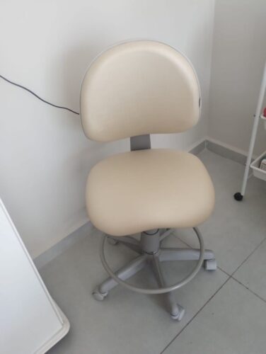Cadeira Giratória para Nail Designer e Manicure com Encosto e Regulagem a Gás | 28 Cores — Cadeira Escritório IND photo review