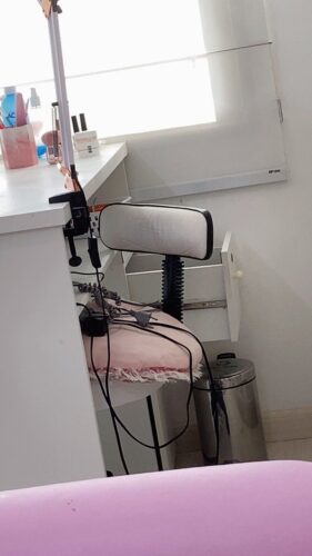 Mocho Giratório com Encosto e Regulagem a Gás | Estética, Massagem, Tatuagem e Consultório | 13 Cores — Cadeira Escritório IND photo review