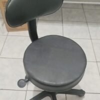Mocho Verona Giratório sem Encosto com Regulagem a Gás | Estética, Tatuagem, Clínica e Laboratório | 16 Cores — Cadeira Escritório IND photo review