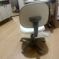 Mocho Profissional para Bancada Baixa — Entrada da Linha, sem Aro | Acabamento Cinza, Altura 44–54 cm, 110 kg | 31 Cores — Cadeira Escritório IND photo review