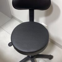 Mocho Verona Giratório sem Encosto com Regulagem a Gás | Estética, Tatuagem, Clínica e Laboratório | 16 Cores — Cadeira Escritório IND photo review