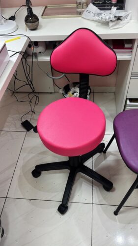 Mocho Verona Giratório sem Encosto com Regulagem a Gás | Estética, Tatuagem, Clínica e Laboratório | 16 Cores — Cadeira Escritório IND photo review