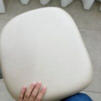 Mocho com Encosto de Regulagem em Profundidade — para Quem Divide o Mocho ou Tem Tronco Curto/Longo | Acabamento Cinza, 135 kg | 24 Cores — Cadeira Escritório IND photo review