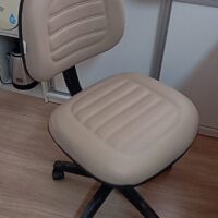 Cadeira Executiva Belluno Giratória em Couro Sintético com Regulagem de Altura | Escritório, Home Office e Recepção — Cadeira Escritório IND photo review