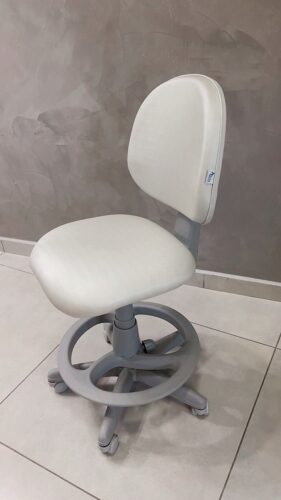 Cadeira Giratória para Nail Designer e Manicure com Encosto e Regulagem a Gás | 28 Cores — Cadeira Escritório IND photo review