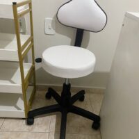 Mocho Verona Giratório sem Encosto com Regulagem a Gás | Estética, Tatuagem, Clínica e Laboratório | 16 Cores — Cadeira Escritório IND photo review