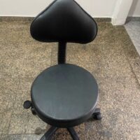Mocho Verona Giratório sem Encosto com Regulagem a Gás | Estética, Tatuagem, Clínica e Laboratório | 16 Cores — Cadeira Escritório IND photo review