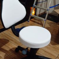 Mocho Verona Giratório sem Encosto com Regulagem a Gás | Estética, Tatuagem, Clínica e Laboratório | 16 Cores — Cadeira Escritório IND photo review