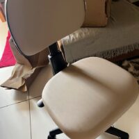 Mocho POP para Bancada Baixa e Mesa de Manicure — sem Aro, Encosto com Alavanca | Acabamento Preto, Altura 44–54 cm | 19 Cores — Cadeira Escritório IND photo review