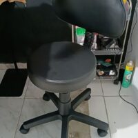 Mocho Verona Giratório sem Encosto com Regulagem a Gás | Estética, Tatuagem, Clínica e Laboratório | 16 Cores — Cadeira Escritório IND photo review