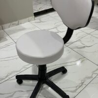 Mocho Verona Giratório sem Encosto com Regulagem a Gás | Estética, Tatuagem, Clínica e Laboratório | 16 Cores — Cadeira Escritório IND photo review