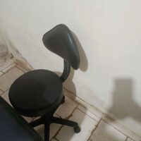 Mocho Verona Giratório sem Encosto com Regulagem a Gás | Estética, Tatuagem, Clínica e Laboratório | 16 Cores — Cadeira Escritório IND photo review