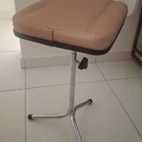 Tripé Apoio de Perna Regulável para Manicure, Pedicure e Podologia | 15 Cores — Cadeira Escritório IND photo review
