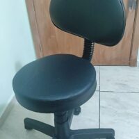 Mocho Verona Giratório sem Encosto com Regulagem a Gás | Estética, Tatuagem, Clínica e Laboratório | 16 Cores — Cadeira Escritório IND photo review