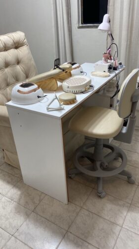 Mocho 2009 com Aro de Apoio para os Pés — para Consultório Odontológico e Bancada Alta | Encosto Regulável, Acabamento Cinza, 135 kg | 17 Cores — Cadeira Escritório IND photo review