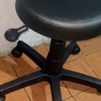 Mocho Verona Giratório sem Encosto com Regulagem a Gás | Estética, Tatuagem, Clínica e Laboratório | 16 Cores — Cadeira Escritório IND photo review