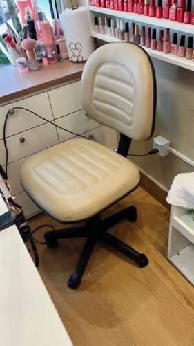 Cadeira Executiva Belluno Giratória em Couro Sintético com Regulagem de Altura | Escritório, Home Office e Recepção — Cadeira Escritório IND photo review