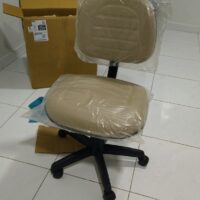 Cadeira Executiva Belluno Giratória em Couro Sintético com Regulagem de Altura | Escritório, Home Office e Recepção — Cadeira Escritório IND photo review