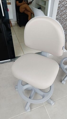 Cadeira Giratória para Nail Designer e Manicure com Encosto e Regulagem a Gás | 28 Cores — Cadeira Escritório IND photo review