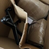 Mocho POP para Bancada Baixa e Mesa de Manicure — sem Aro, Encosto com Alavanca | Acabamento Preto, Altura 44–54 cm | 19 Cores — Cadeira Escritório IND photo review