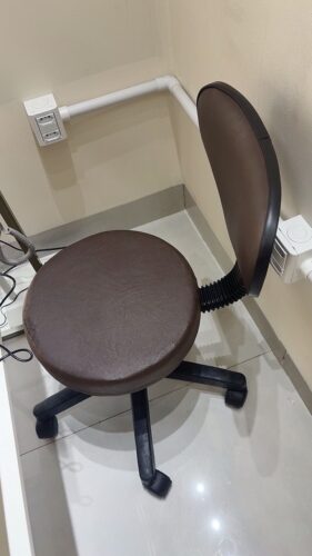 Mocho Verona Giratório sem Encosto com Regulagem a Gás | Estética, Tatuagem, Clínica e Laboratório | 16 Cores — Cadeira Escritório IND photo review
