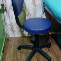 Mocho Verona Giratório sem Encosto com Regulagem a Gás | Estética, Tatuagem, Clínica e Laboratório | 16 Cores — Cadeira Escritório IND photo review