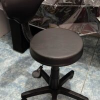 Mocho Verona Giratório sem Encosto com Regulagem a Gás | Estética, Tatuagem, Clínica e Laboratório | 16 Cores — Cadeira Escritório IND photo review