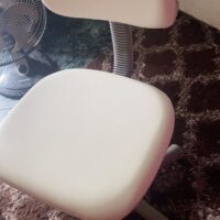Mocho Profissional para Bancada Baixa — Entrada da Linha, sem Aro | Acabamento Cinza, Altura 44–54 cm, 110 kg | 31 Cores — Cadeira Escritório IND photo review