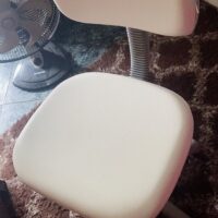 Mocho Profissional para Bancada Baixa — Entrada da Linha, sem Aro | Acabamento Cinza, Altura 44–54 cm, 110 kg | 31 Cores — Cadeira Escritório IND photo review
