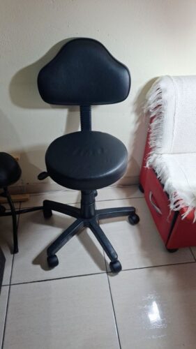 Mocho Verona Giratório sem Encosto com Regulagem a Gás | Estética, Tatuagem, Clínica e Laboratório | 16 Cores — Cadeira Escritório IND photo review