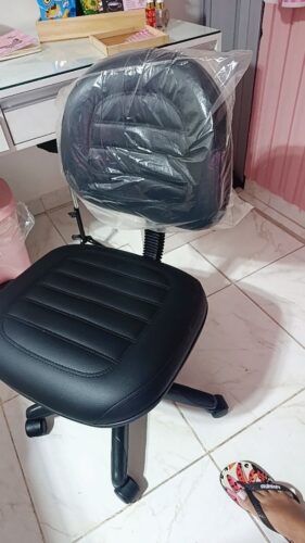 Cadeira Executiva Belluno Giratória em Couro Sintético com Regulagem de Altura | Escritório, Home Office e Recepção — Cadeira Escritório IND photo review